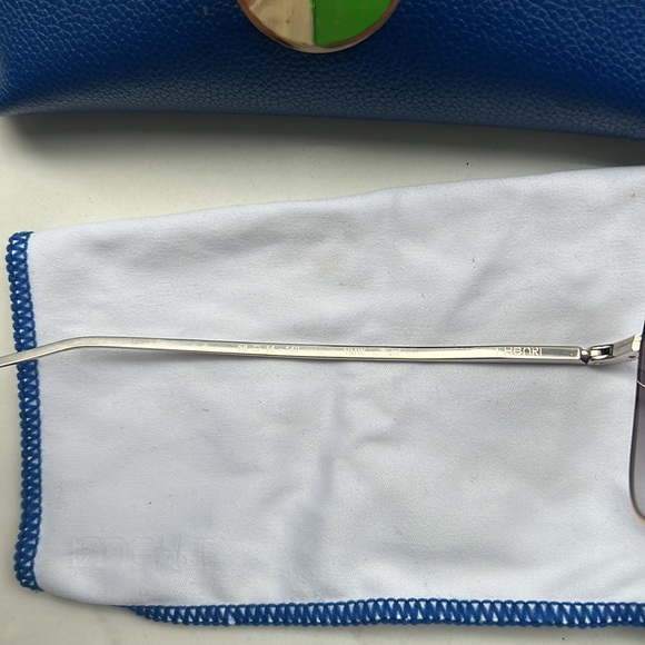 Gold frame sunglasses by THenri - Picture 4 of 7